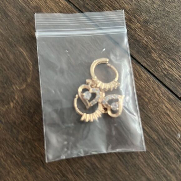 New 18K Gold Plated Hollow Heart Drop Clear Zirconua Party Earrings Lover's Gift - Picture 3 of 10